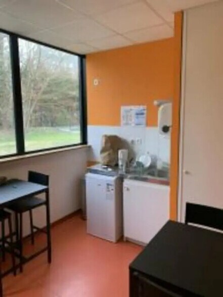 Bureau dans Pessac à louer - Photo de l’immeuble – Image 3 sur 9