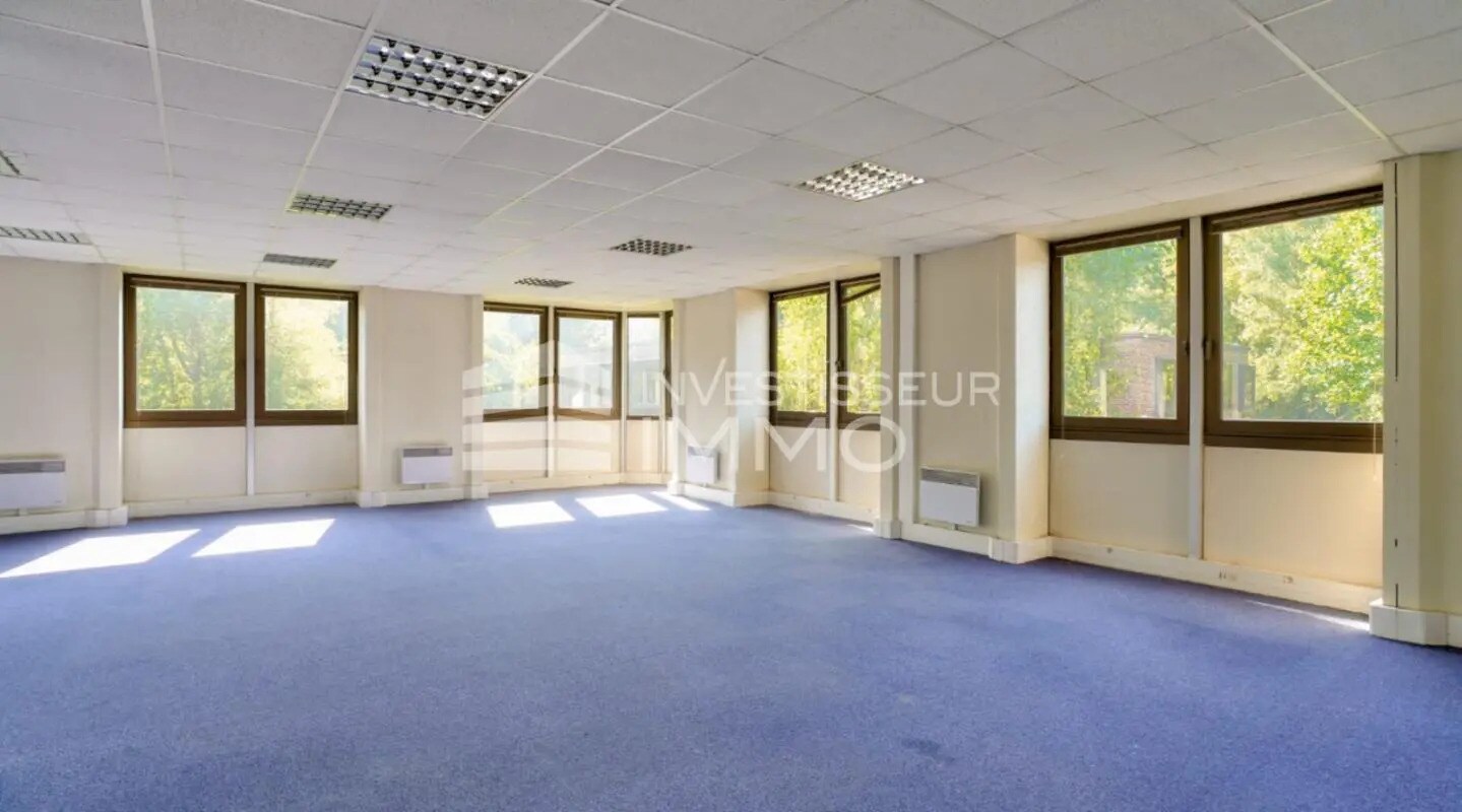 Local d’activités dans Torcy à louer Photo de l’immeuble– Image 1 sur 6