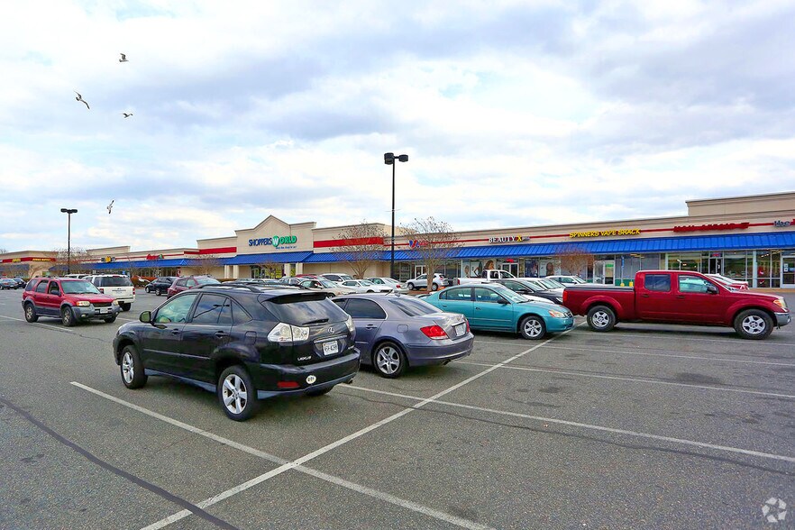 4040 Victory Blvd, Portsmouth, VA à louer - Photo principale – Image 1 sur 6