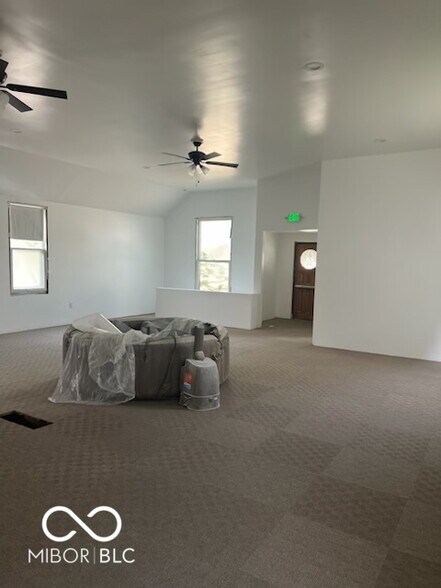 120 N 4th Ave, Beech Grove, IN à vendre - Photo de l’immeuble – Image 3 sur 6