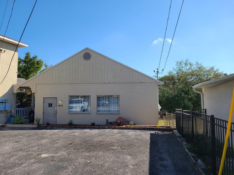1845 S Pinellas Ave, Tarpon Springs, FL à louer - Photo de l’immeuble – Image 1 sur 13