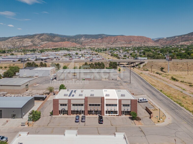 572 N 1450 W, Cedar City, UT à louer - Photo de l’immeuble – Image 2 sur 9