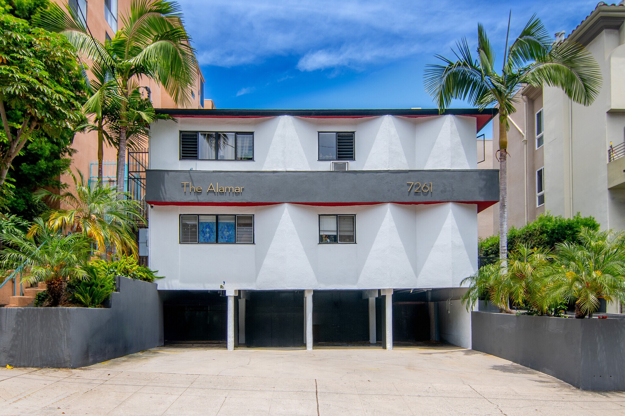 7261 Franklin Ave, Los Angeles, CA à vendre Photo de l’immeuble– Image 1 sur 13