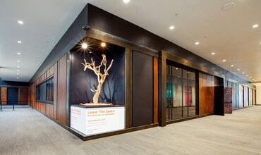 5060 Montclair Plaza Ln, Montclair, CA à louer Photo de l’immeuble– Image 1 sur 12