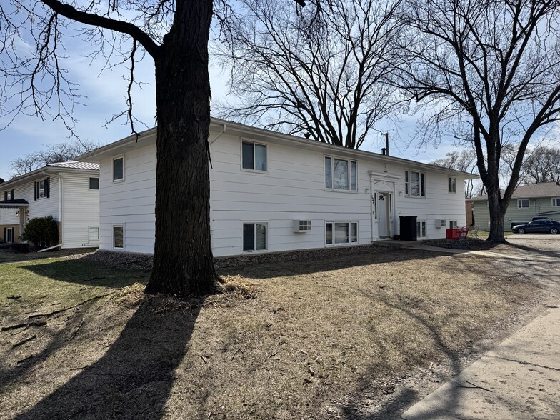 1321 3rd Ave SW, Rochester, MN à vendre - Photo de l’immeuble – Image 1 sur 4