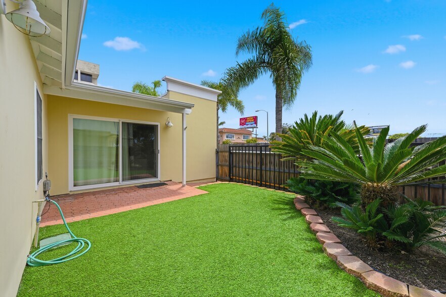 4652 Cass St, San Diego, CA à vendre - Photo de l’immeuble – Image 3 sur 23