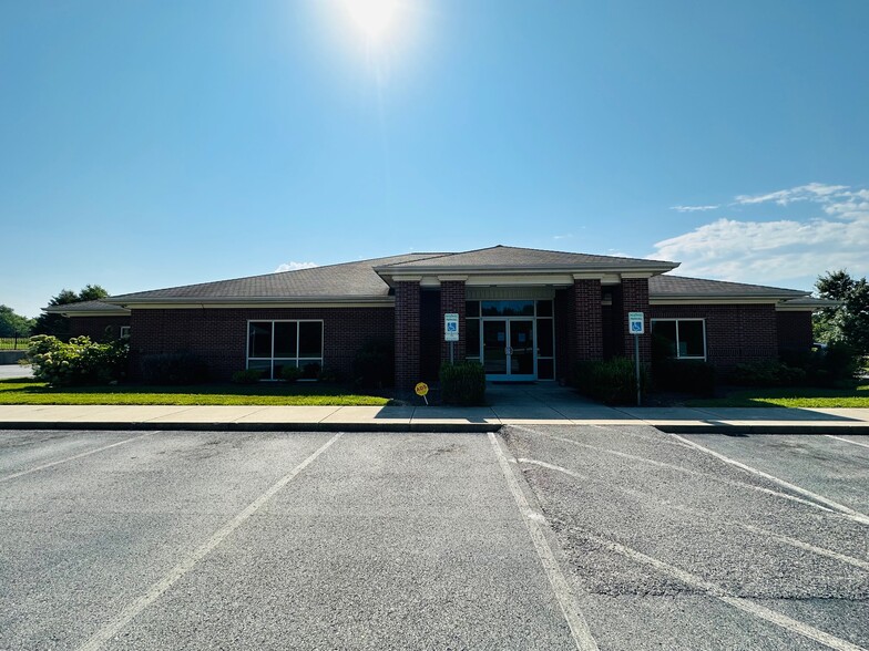 112-114 Keeton Dr, Hopkinsville, KY à louer - Photo de l’immeuble – Image 2 sur 14