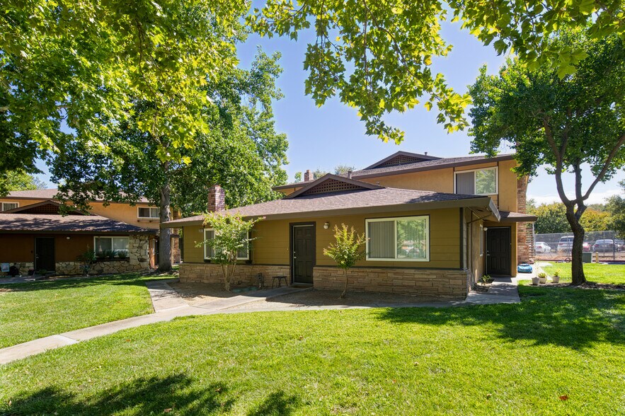 2900 Channel Ct, Sacramento, CA à vendre - Photo de l’immeuble – Image 2 sur 7