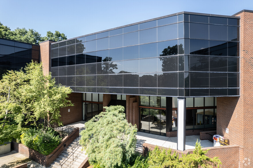 1200 MacArthur Blvd, Mahwah, NJ à louer - Photo de l’immeuble – Image 3 sur 7