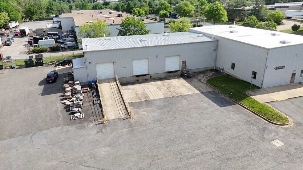 8200 Cryden Way, District Heights, MD à louer - Photo de l’immeuble – Image 2 sur 4