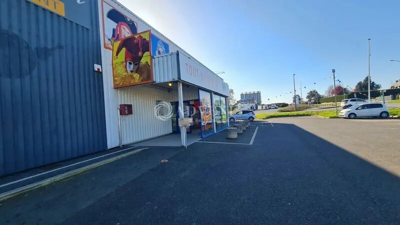Local commercial dans Hillion à louer - Photo de l’immeuble – Image 3 sur 12