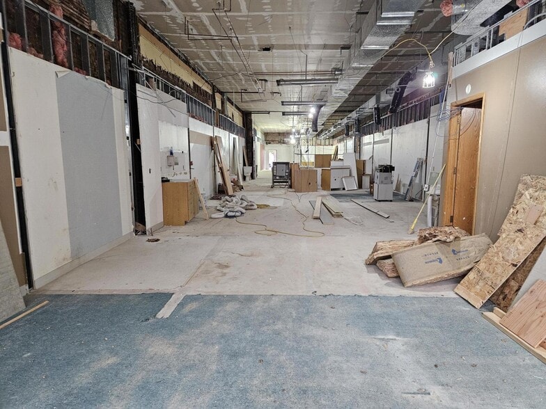 309 S Main St, Aberdeen, SD à louer - Photo intérieure – Image 2 sur 4