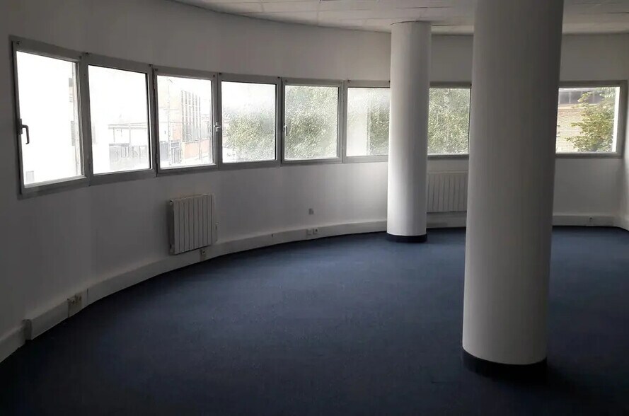 Bureau dans Saint-Ouen-sur-Seine à louer - Photo de l’immeuble – Image 3 sur 9