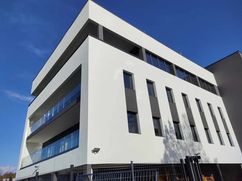 Bureau dans Mérignac à louer - Photo de l’immeuble – Image 2 sur 11