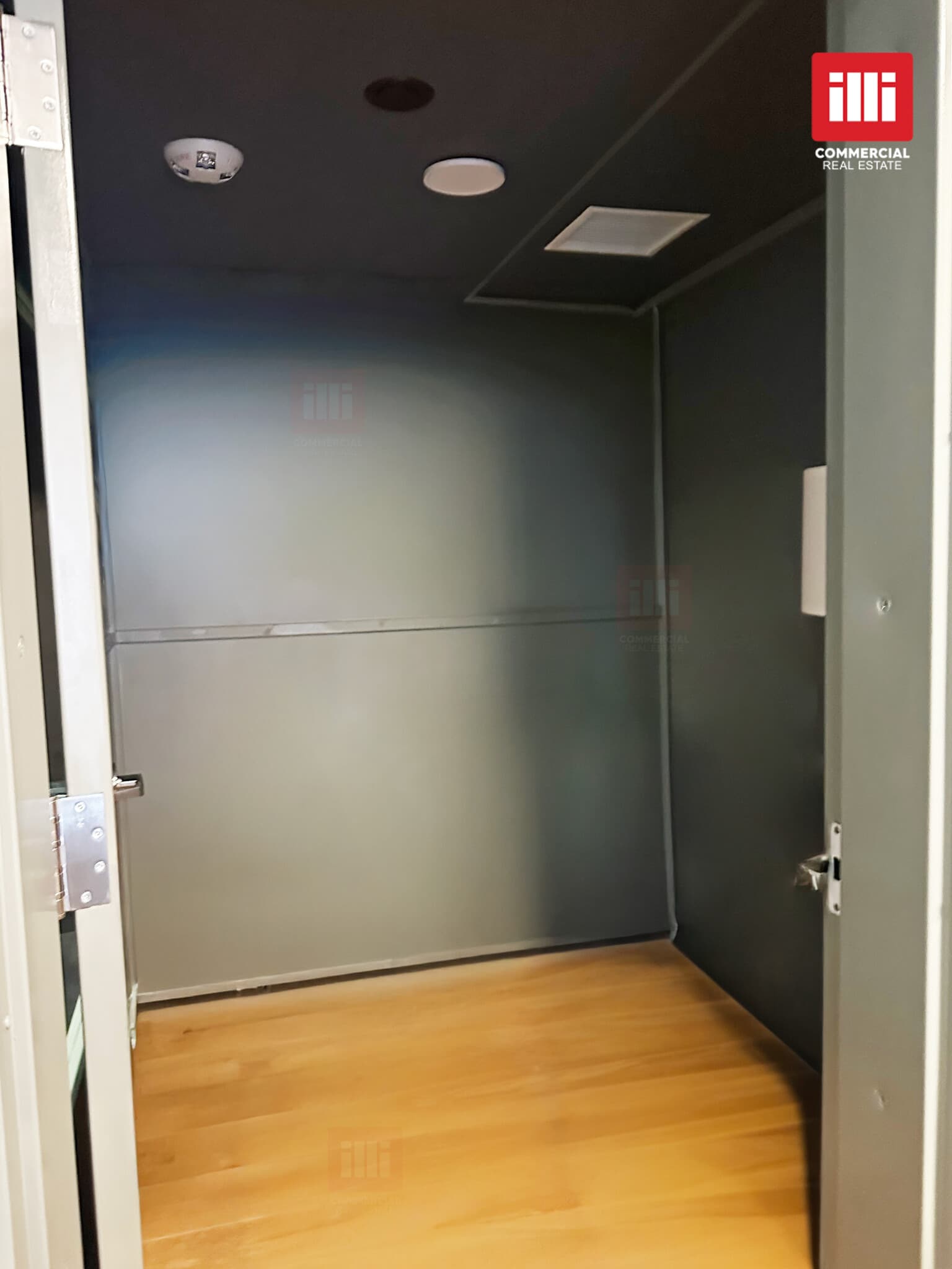 7600 S Vermont Ave, Los Angeles, CA à louer Photo intérieure– Image 1 sur 4