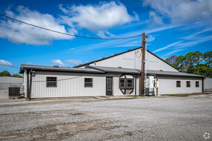 1618 Callaway Dr, Alvin, TX à louer - Photo de l’immeuble – Image 2 sur 57