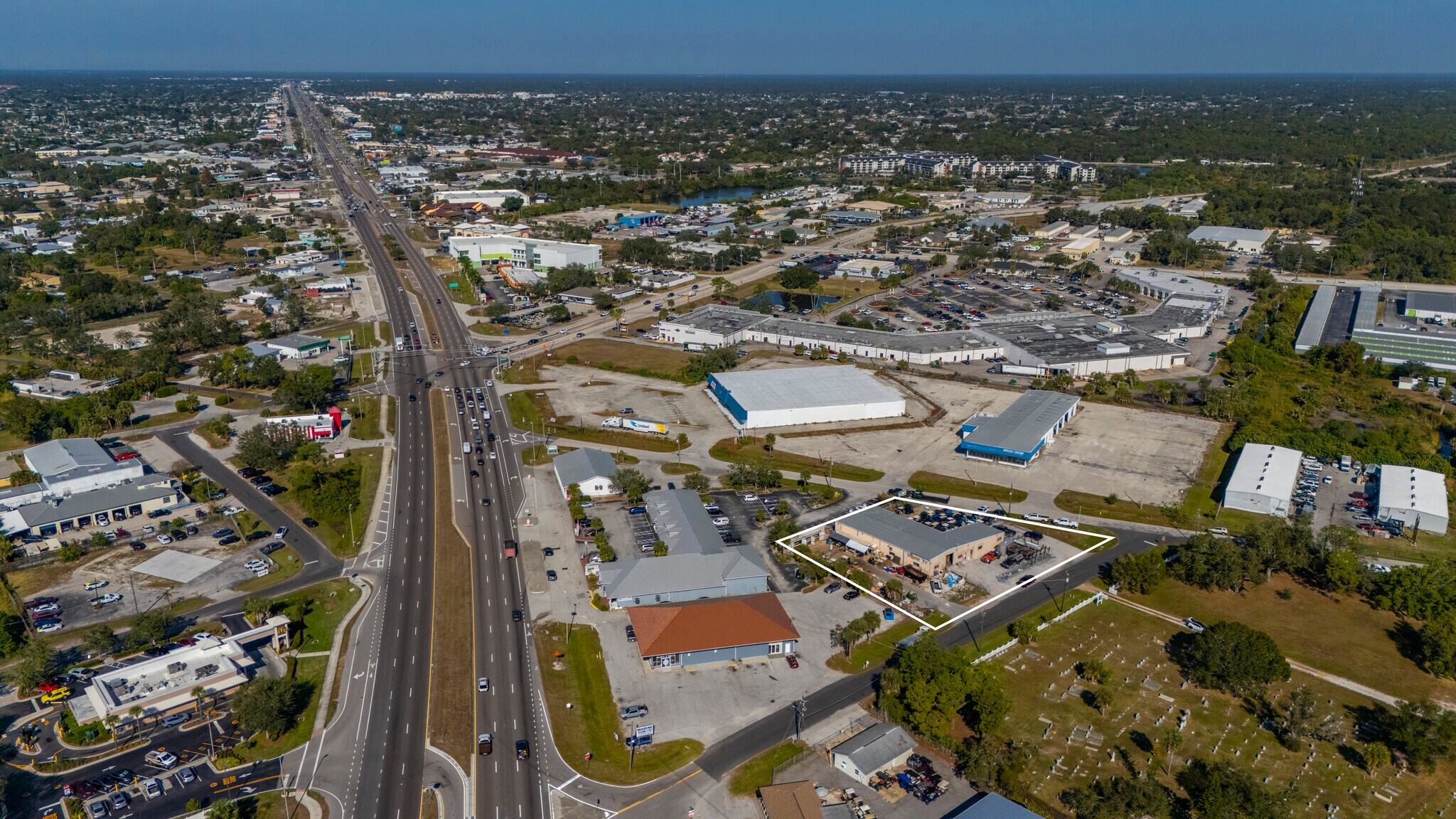 4415 Church St, Port Charlotte, FL à vendre Photo principale– Image 1 sur 5