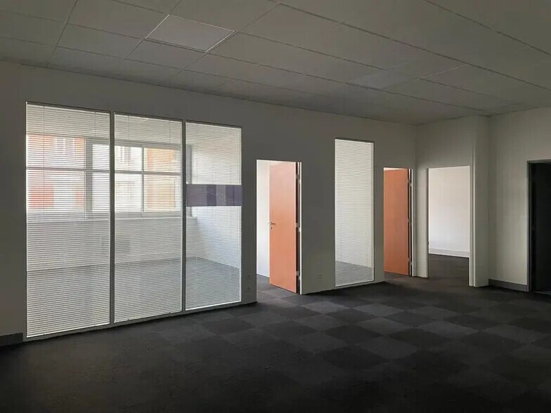 126 Rue Du Landy, Saint-Ouen-sur-Seine à louer - Photo intérieure – Image 2 sur 10