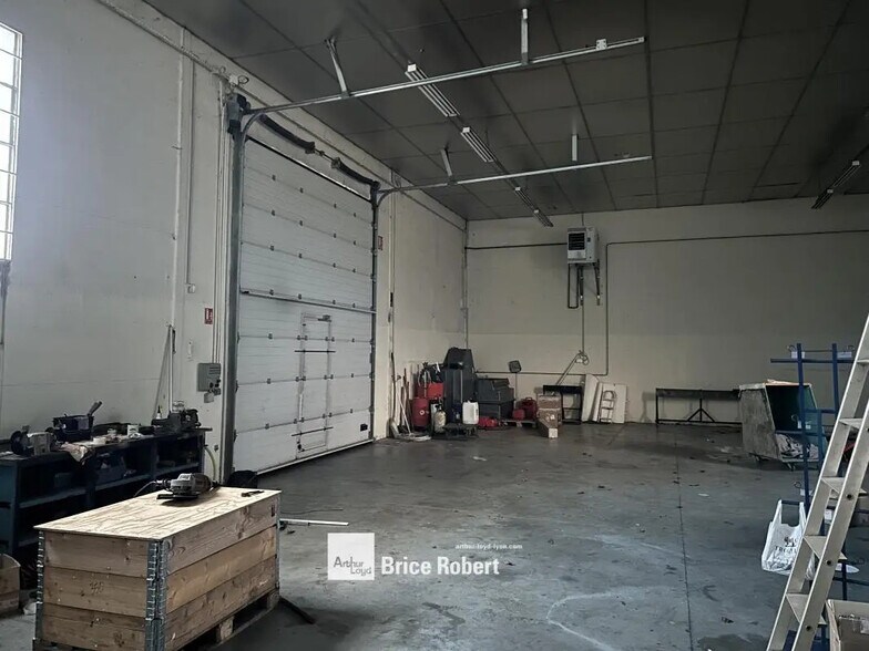 21 Rue Jean Jaurès, Meyzieu à louer - Photo intérieure – Image 3 sur 4
