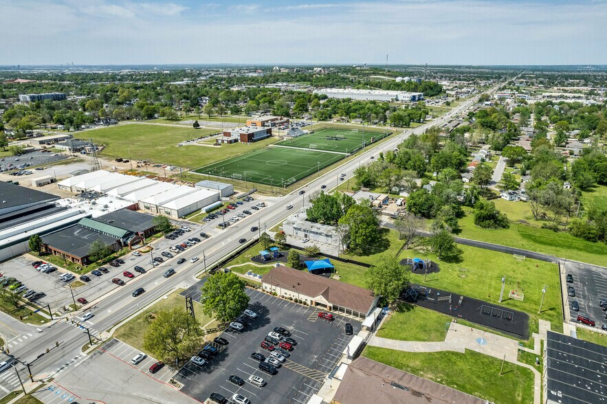 109 S 9th Ave, Broken Arrow, OK à vendre - Photo de l’immeuble – Image 3 sur 4
