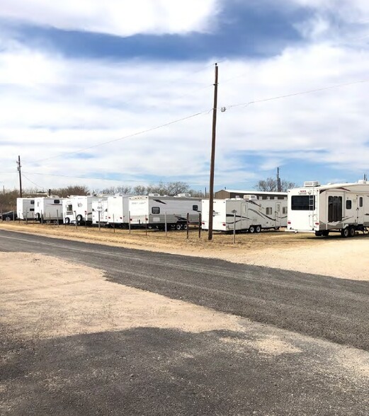 2613-2617 Neill Rd, Big Spring, TX à vendre - Photo de l’immeuble – Image 2 sur 6