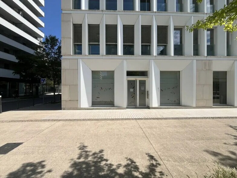 Local commercial dans Lyon à louer - Photo de l’immeuble – Image 2 sur 15