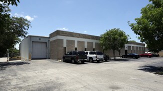 Plus de détails pour 4206 Arnold Ave, Naples, FL - Industriel/Logistique à louer