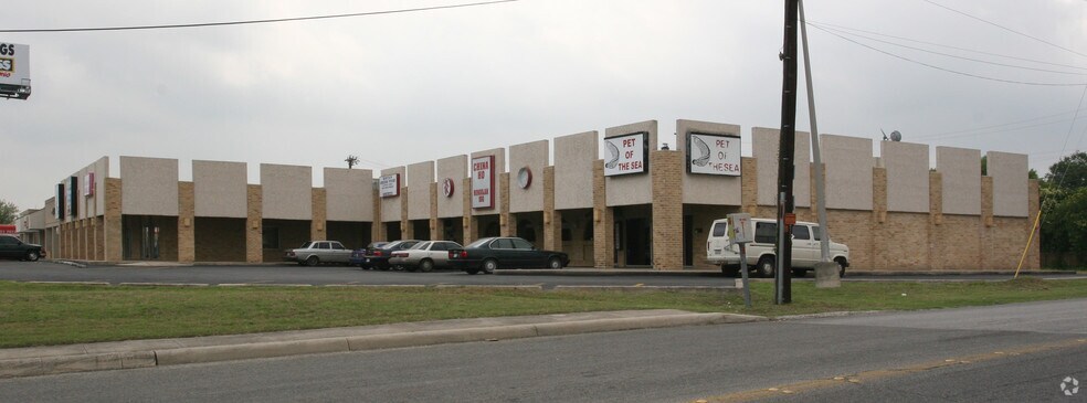 12600-12612 Nacogdoches Rd, San Antonio, TX à louer - Photo de l’immeuble – Image 2 sur 5
