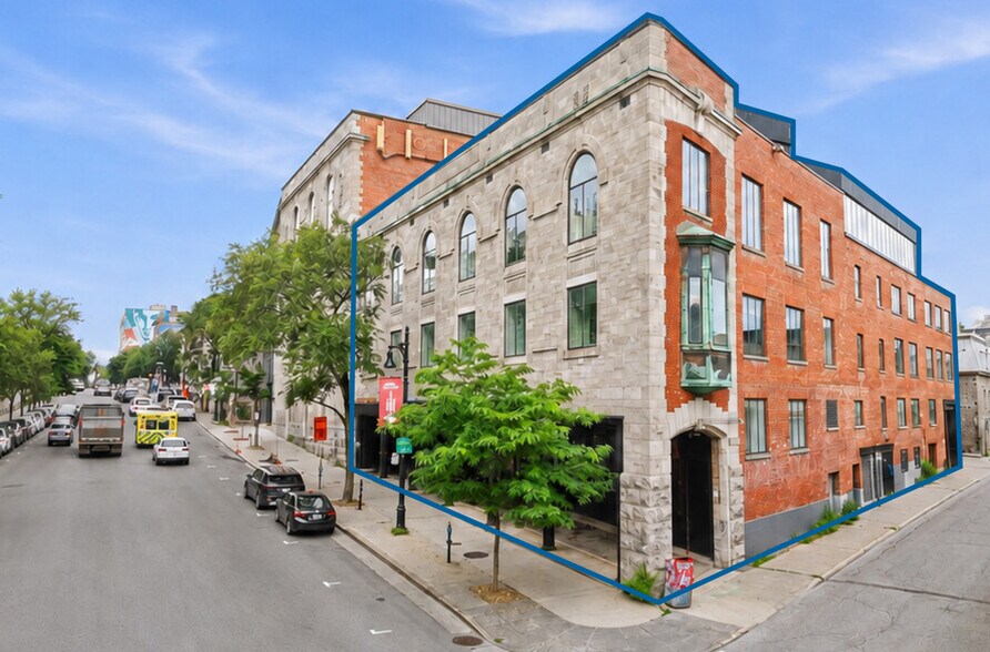 2095-2101 Boul Saint-Laurent, Montréal, QC à louer - Photo de l’immeuble – Image 1 sur 24