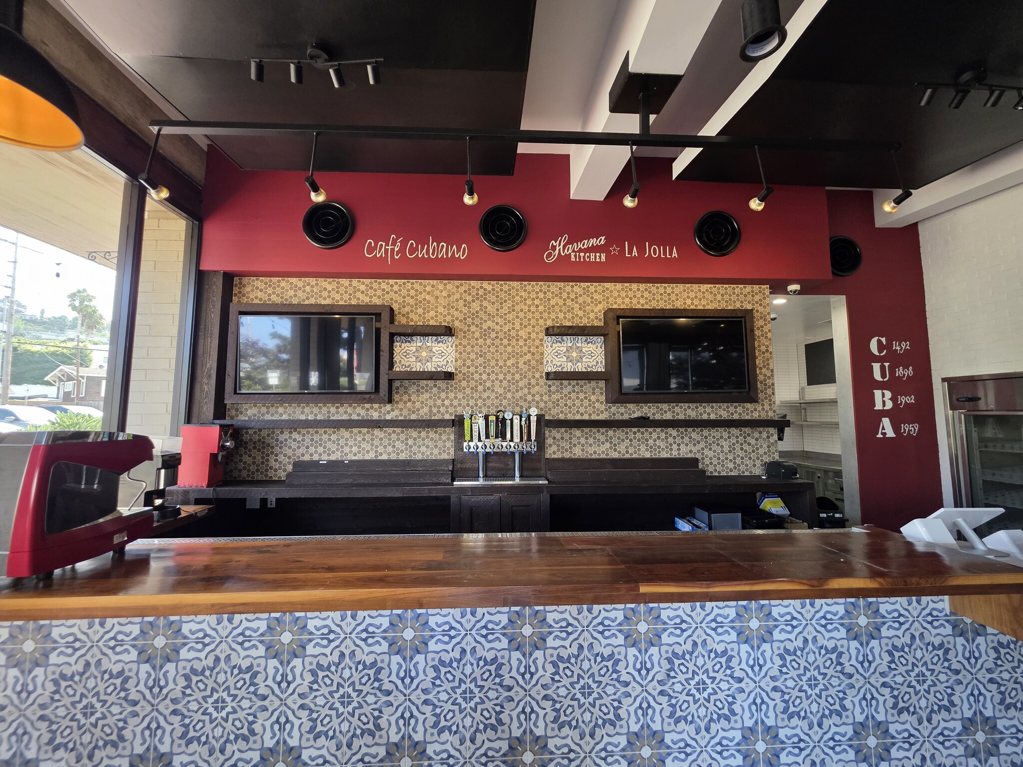 1055 Torrey Pines Rd, La Jolla, CA à louer Photo intérieure– Image 1 sur 14