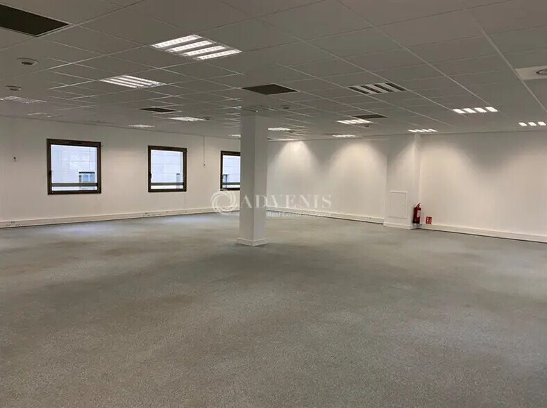 Bureau dans Lyon à louer - Photo de l’immeuble – Image 2 sur 10