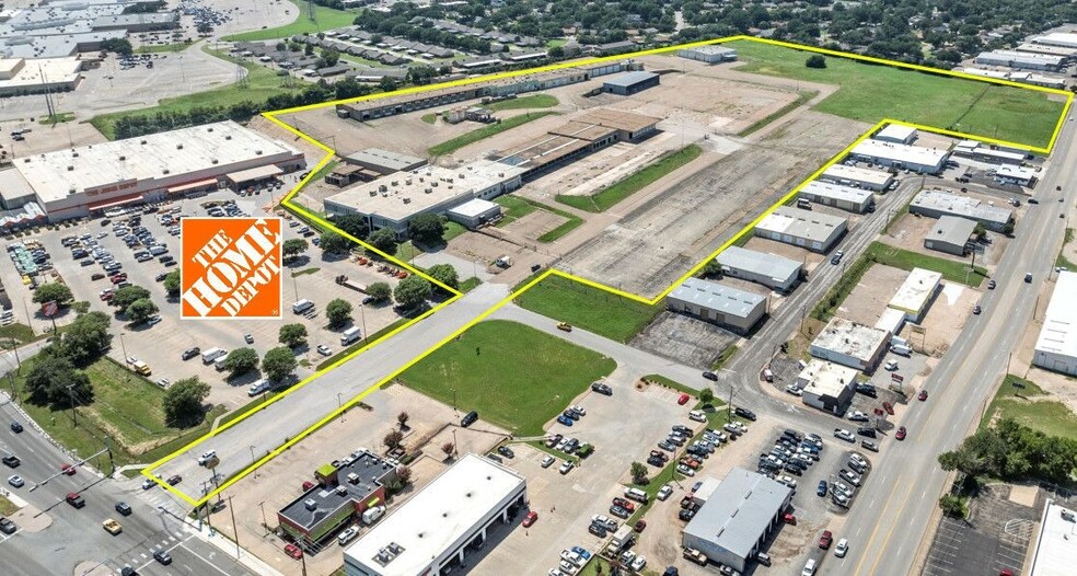 5601 W Waco Dr, Waco, TX à louer - Aérien – Image 3 sur 12