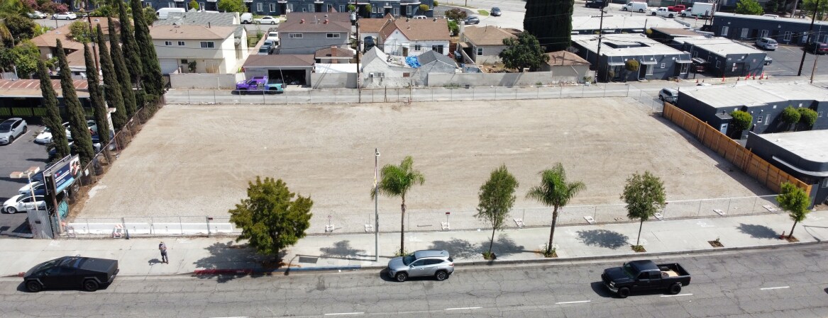 1404-1414 S Atlantic Blvd, East Los Angeles, CA à vendre Photo de l’immeuble– Image 1 sur 2