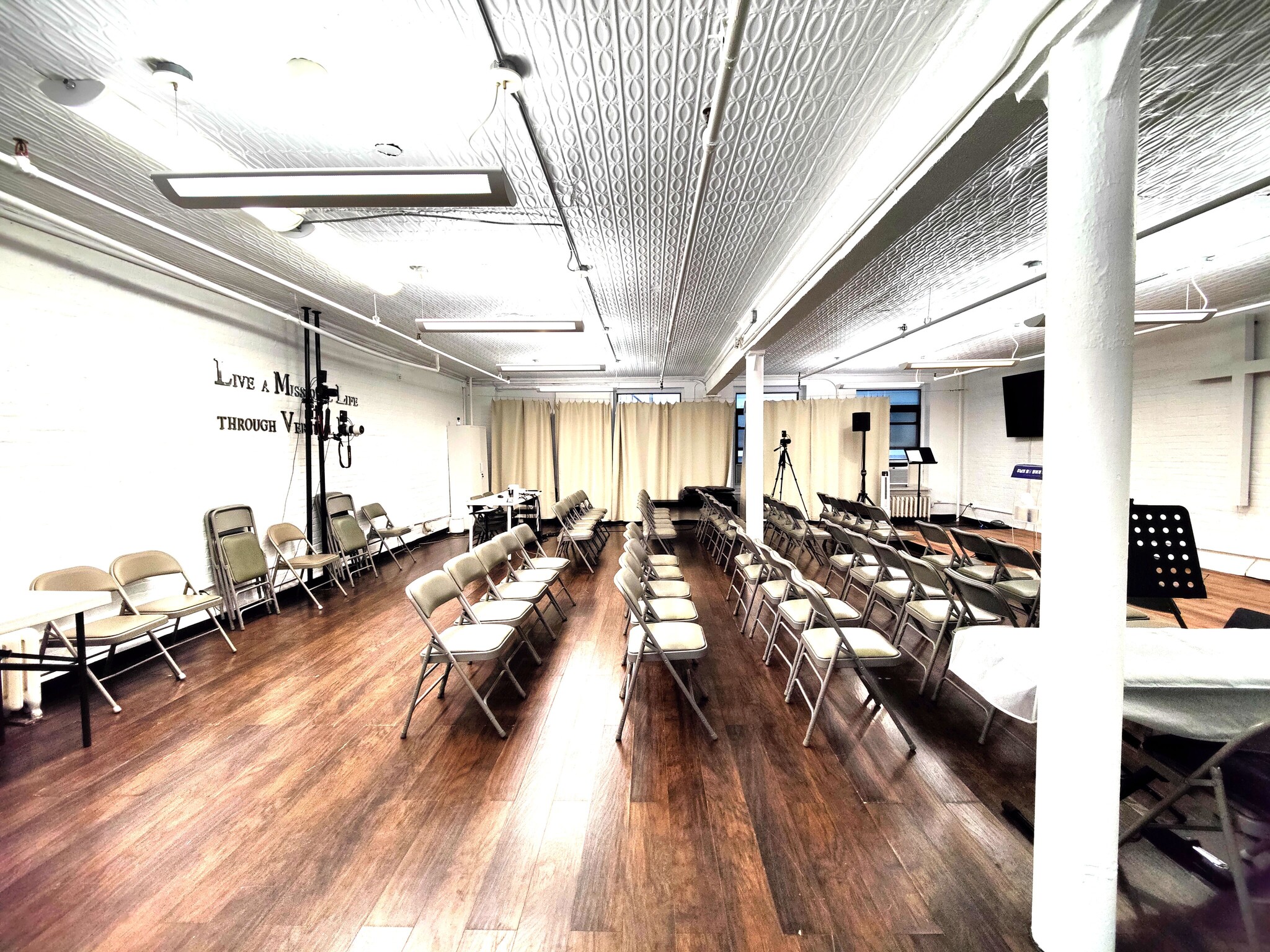 355-357 W 36th St, New York, NY à louer Photo intérieure– Image 1 sur 9