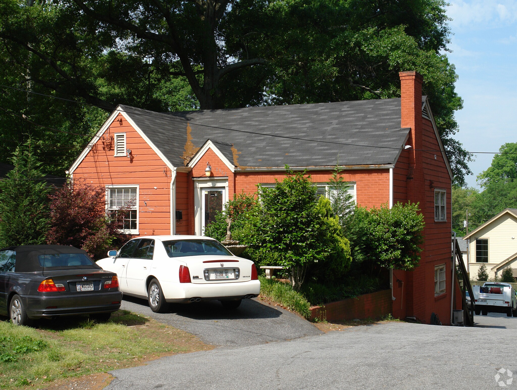 2962 Grandview Ave NE, Atlanta, GA à louer Photo de l’immeuble– Image 1 sur 4