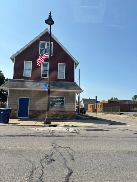 71 Weiss St, Buffalo, NY à vendre - Photo de l’immeuble – Image 2 sur 5