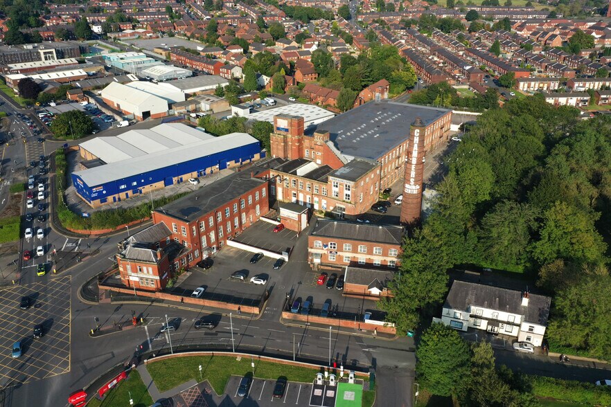 Chapel Rd, Oldham à louer - Photo de l’immeuble – Image 1 sur 7
