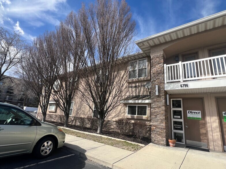 6792-6796 S 1300 E, Salt Lake City, UT à vendre - Photo de l’immeuble – Image 2 sur 30