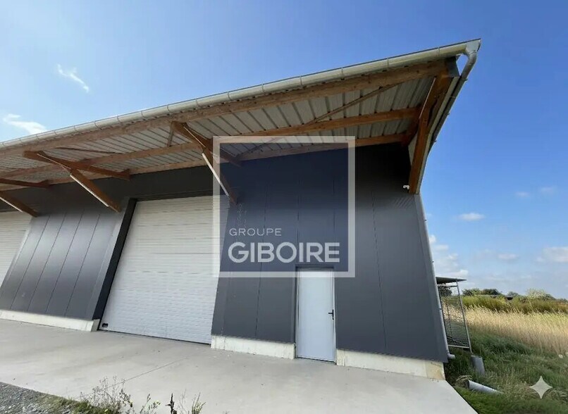 Industriel/Logistique dans Laillé à louer - Photo de l’immeuble – Image 1 sur 5