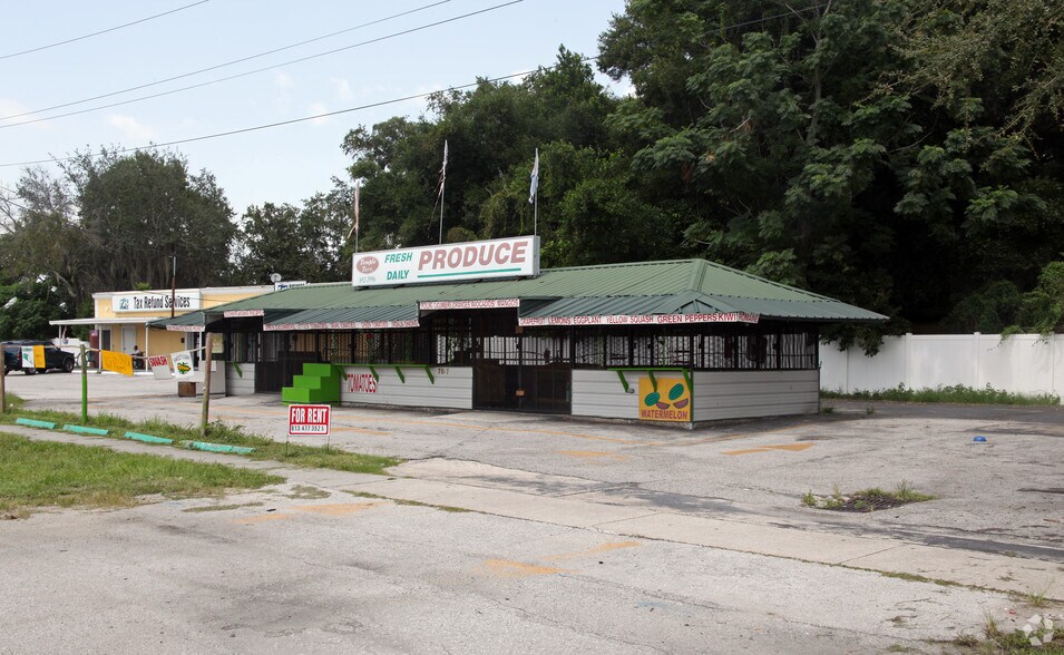 7817 N 56th St, Tampa, FL à louer - Photo principale – Image 1 sur 3