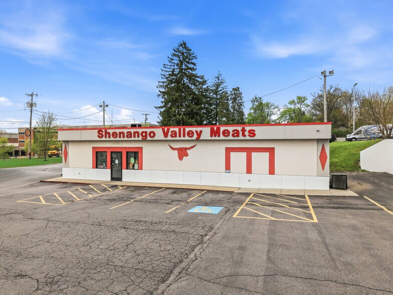 1215 E State St, Sharon, PA à vendre - Photo de l’immeuble – Image 3 sur 16