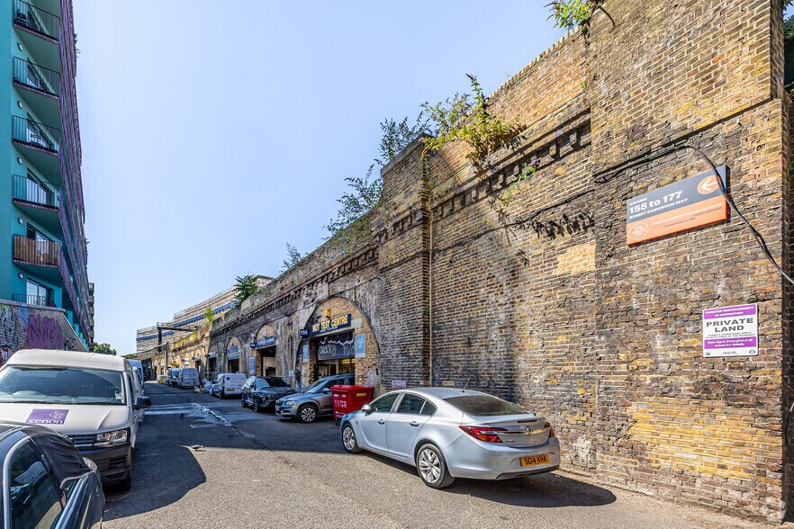 155-177 Robert Dashwood Way, Londres à louer - Photo de l’immeuble – Image 2 sur 2