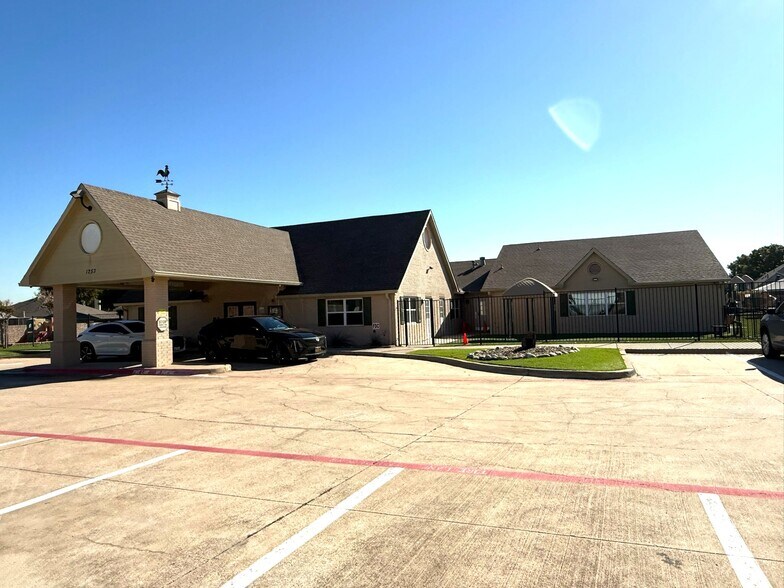 1253 W FM 3040, Lewisville, TX à vendre - Photo de l’immeuble – Image 1 sur 15