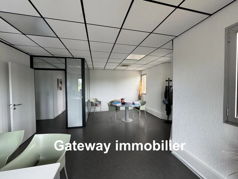 Bureau dans Clermont-Ferrand à louer - Photo de l’immeuble – Image 1 sur 10