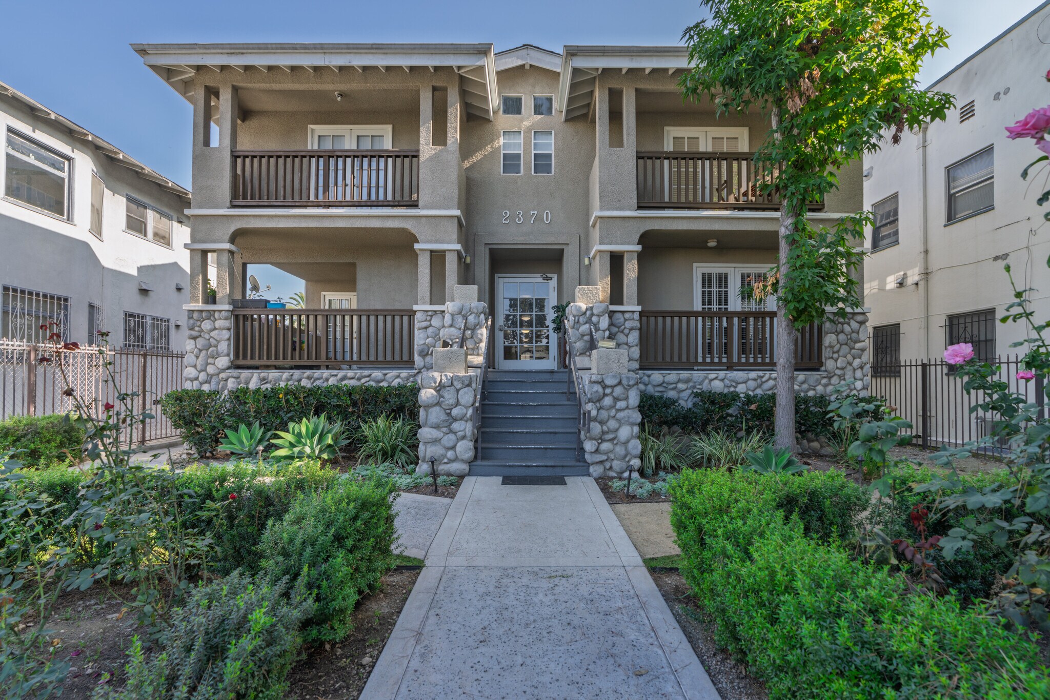 2370 Portland St, Los Angeles, CA à vendre Photo de l’immeuble– Image 1 sur 22