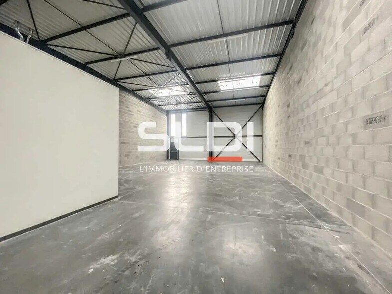 Bureau dans Corbas à louer - Photo intérieure – Image 2 sur 5