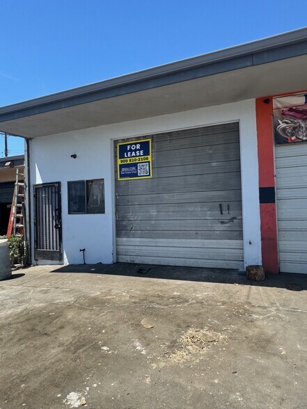 2338-2360 Cabrera Ave, San Bernardino, CA à louer - Photo de l’immeuble – Image 1 sur 7