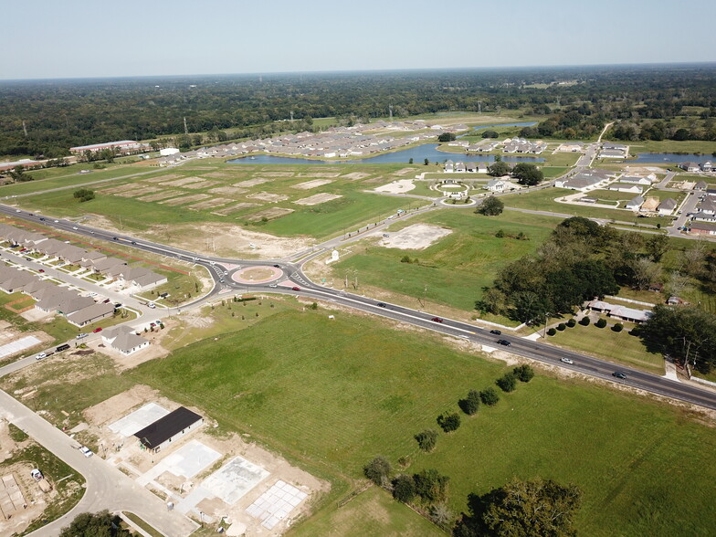 Hwy 44, Gonzales, LA à vendre - Photo de l’immeuble – Image 2 sur 11