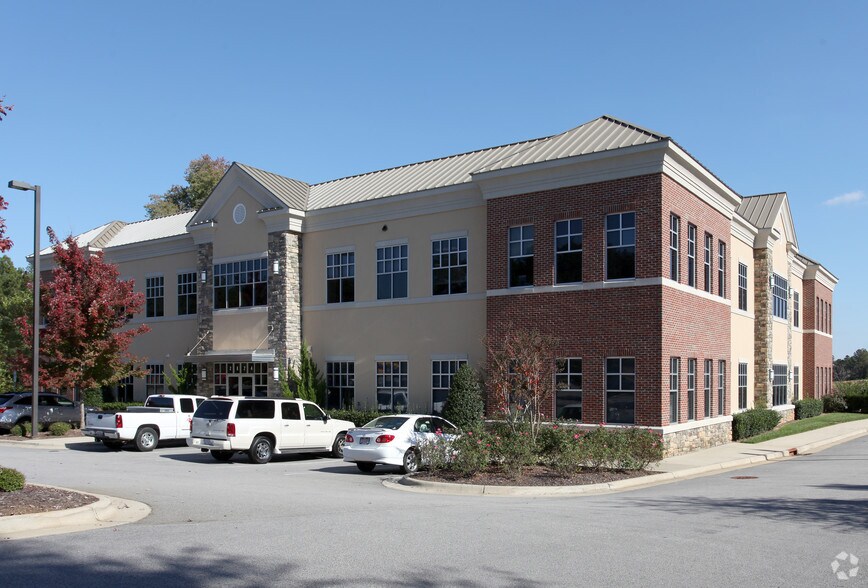 2824 Rogers Rd, Wake Forest, NC à louer - Photo principale – Image 1 sur 9
