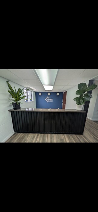 Plus de détails pour 404-406 E Fourth St, Royal Oak, MI - Bureau à louer